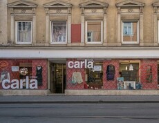 Hausfassade eines carla Shops