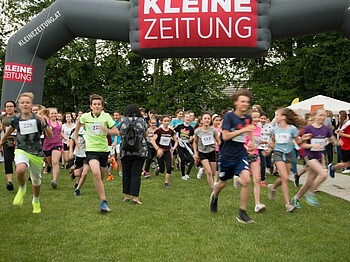 Schülerinnen und Schüler beim zentralen Lauf in Graz