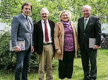 Landeshauptmann Franz Voves, Caritas-Bereichsleiter Franz Waltl, Caritas-Generalsekretärin Edith Pfeiffer und LH-Stellvertreter Hermann Schützenhöfer